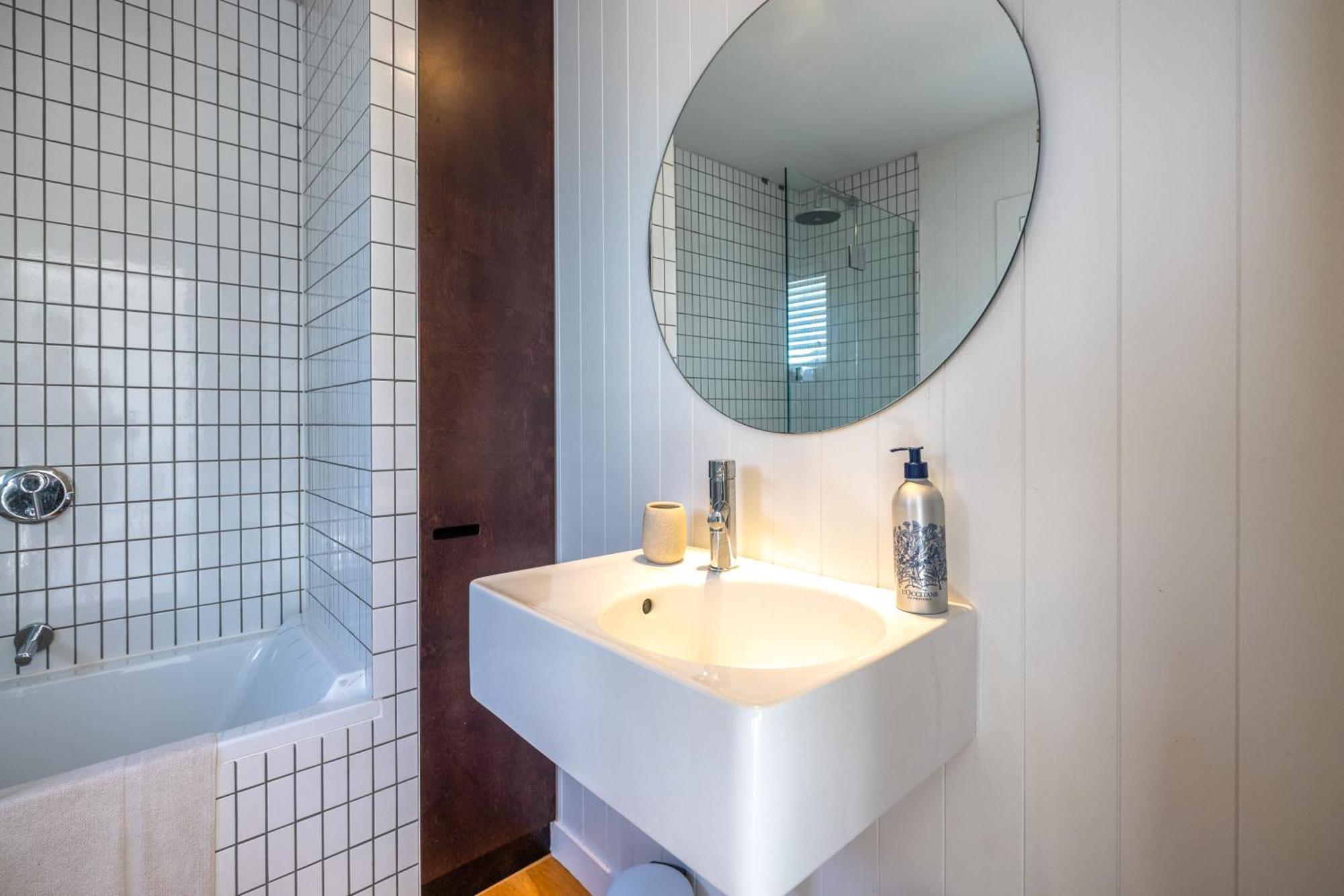 Clifftop Sanctuary - Stay Waiheke Oneroa Buitenkant foto